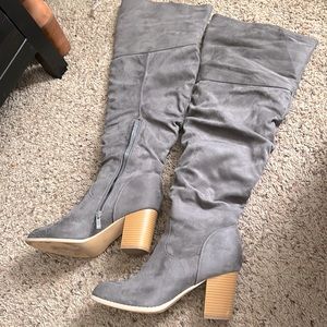 CUTE OTK Gray Boots 🔥